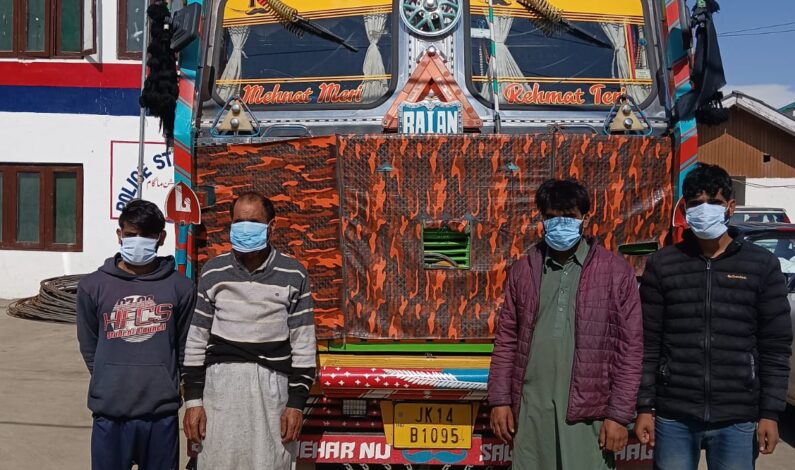 Thieves steal 93 quintals of iron rods from Magam, four accused arrested, seven still at large Thieves steal 93 quintals of iron rods from Magam, four accused arrested, seven still at large