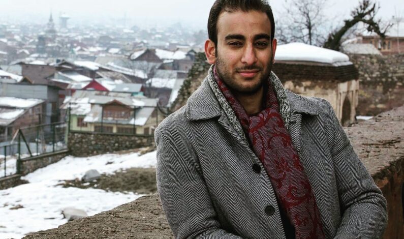 Journalist Irfan Mehraj arrested by NIA Journalist Irfan Mehraj arrested by NIA