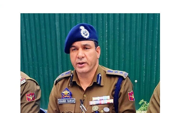 Drug module busted in Sopore, absconding woman among 5 arrested: Police Drug module busted in Sopore, absconding woman among 5 arrested: Police