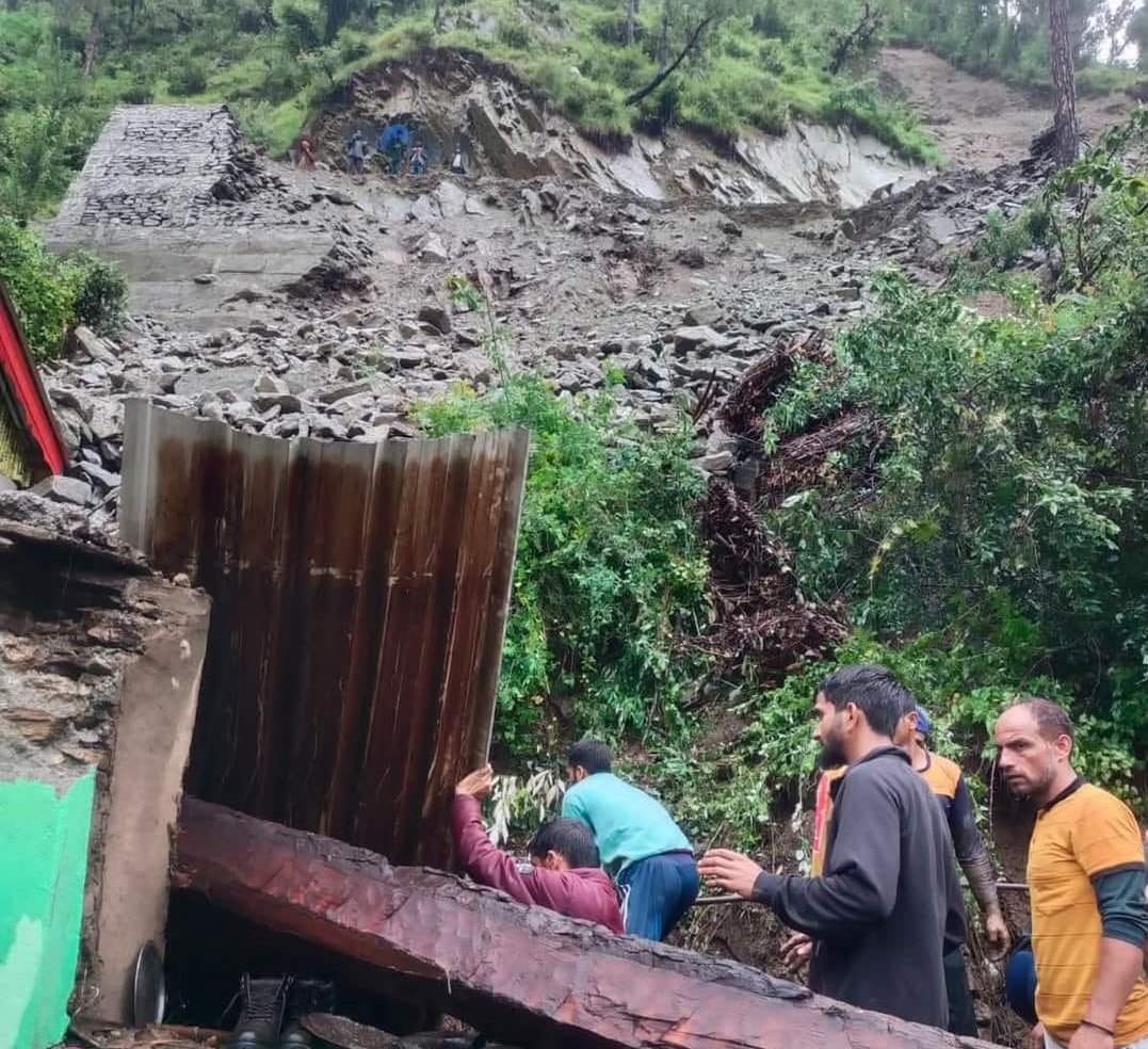 Two Houses Collapse Amid Heavy Rains In Kathua; 5 Feared Dead, 3 Bodies ...